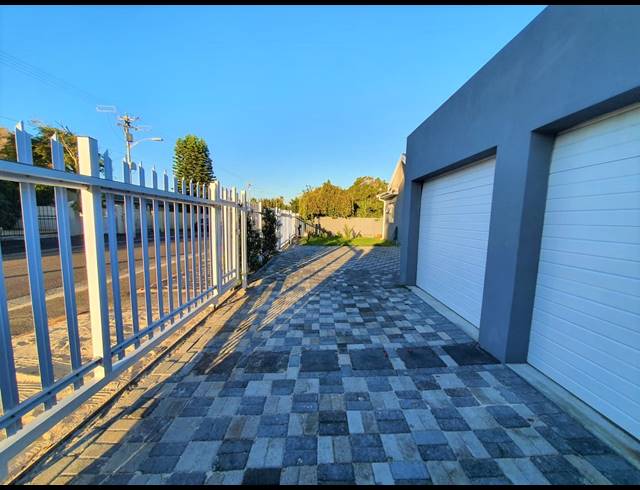 4 BEDROOM HOUSE FOR SALE IN OAKDALE